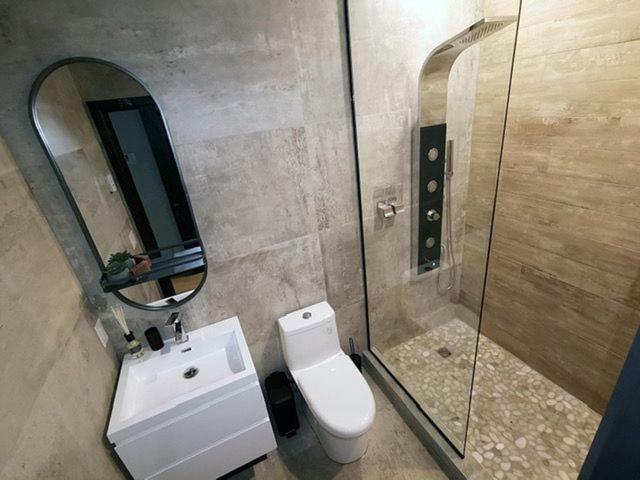Private Room & Private Bathroom In Le Plateau Монреаль Екстер'єр фото
